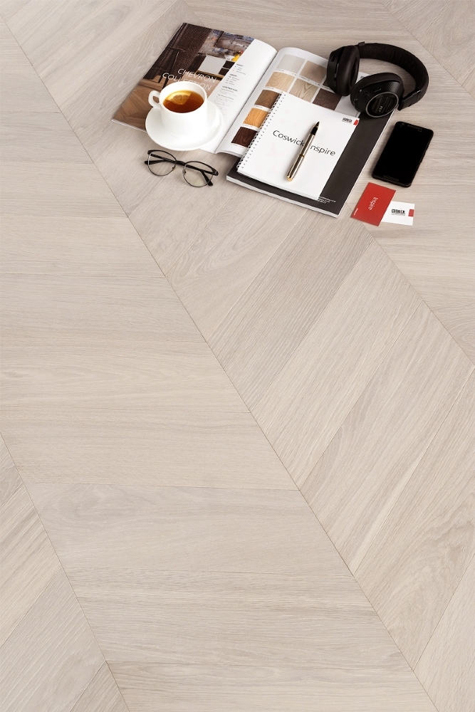 Parquet planks Chevron Oak White Frost 45°