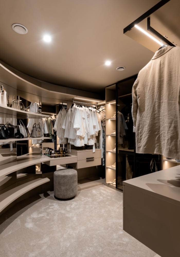 Dressing room Buiucani House